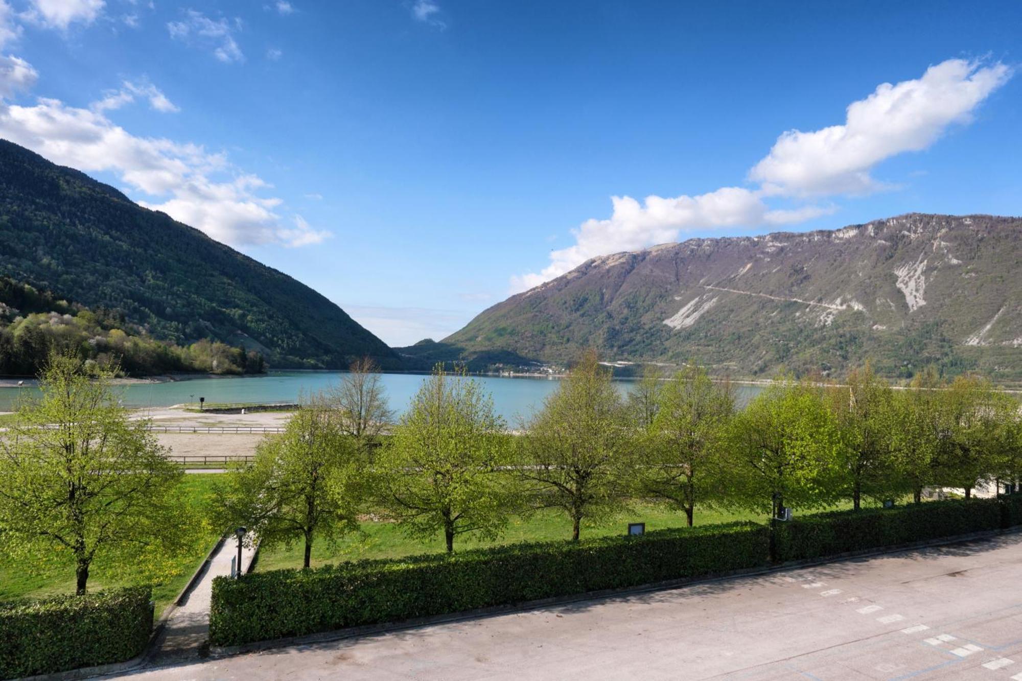 Albergo Alla Spiaggia Farra d'Alpago Exterior foto